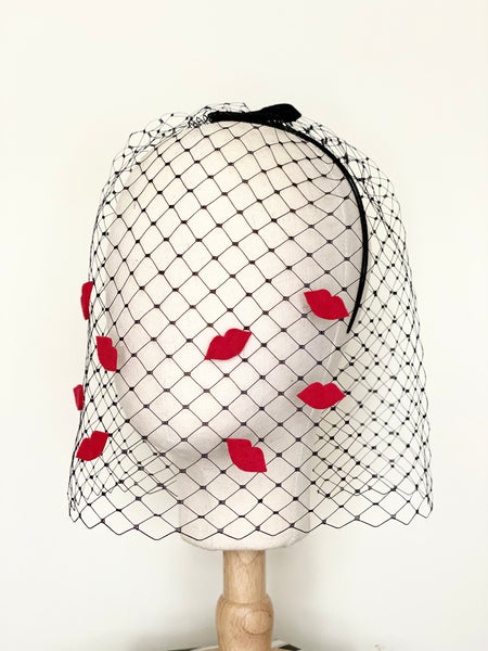 kiss red lips black birdcage veil bridal party hat fascinator yuanlilondon millinery wedding